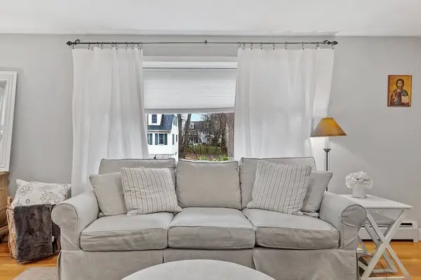 15 Halifax St #15, North Andover, MA 01845