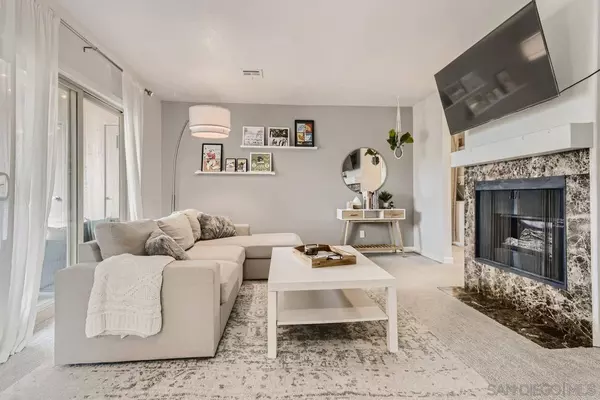 10341 Azuaga St #246, San Diego, CA 92129