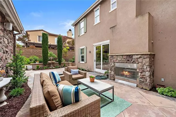 2 Pointe CIR, Ladera Ranch, CA 92694