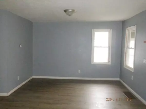 84 Henning Street, Kalamazoo, MI 49001