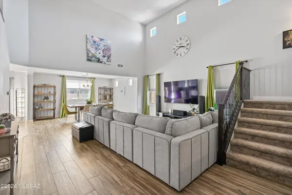 8673 W Hanbury Road, Marana, AZ 85653