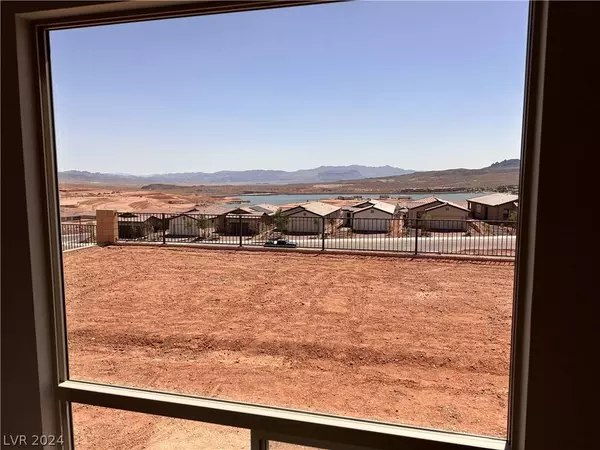 98 Mountain Oasis Lane, Henderson, NV 89011