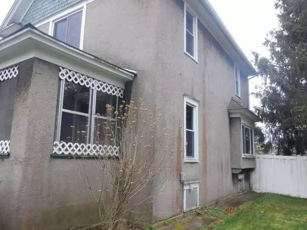 907 Lum Avenue, Kalamazoo, MI 49048