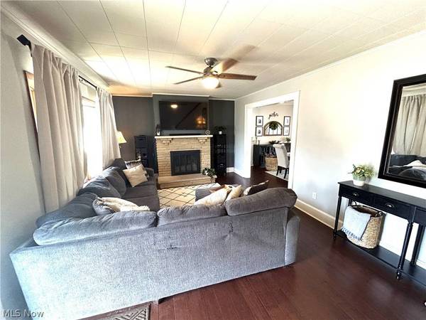 4561 Lincoln AVE, Shadyside, OH 43947