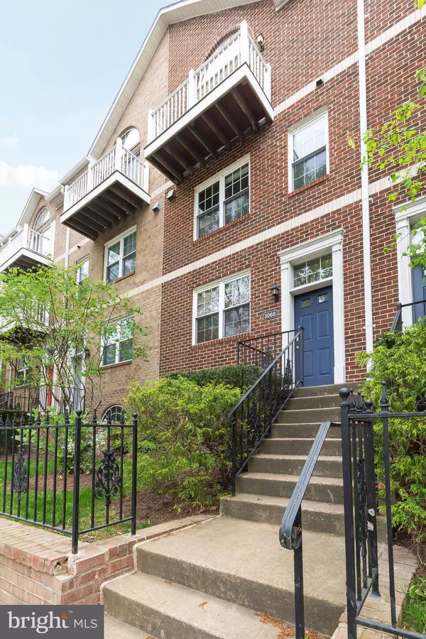 3068 S GLEBE RD S #3068, Arlington, VA 22206