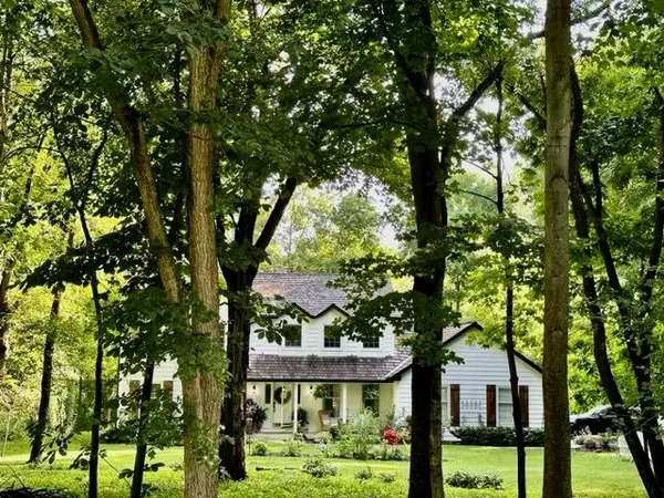 33W472 Brewster Creek CIR, Wayne, IL 60184