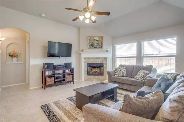 2545 Hadley Street, Weatherford, TX 76087