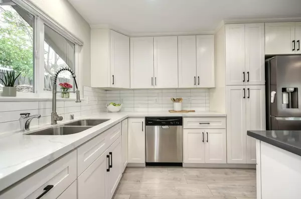 4256 Paradise DR, Carmichael, CA 95608