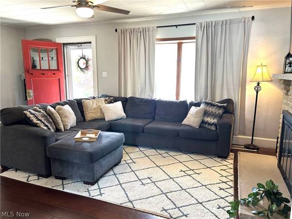 4561 Lincoln AVE, Shadyside, OH 43947