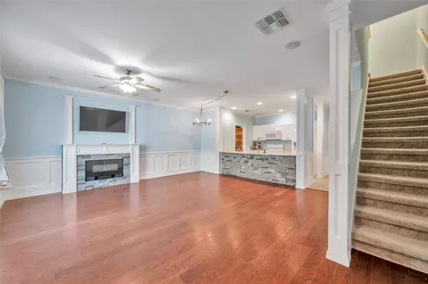 117 N BETTY LN, Clearwater, FL 33755