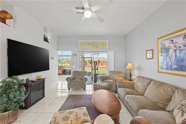 513 Wildwood Pkwy, Cape Coral, FL 33904