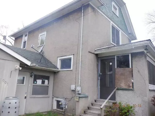 907 Lum Avenue, Kalamazoo, MI 49048