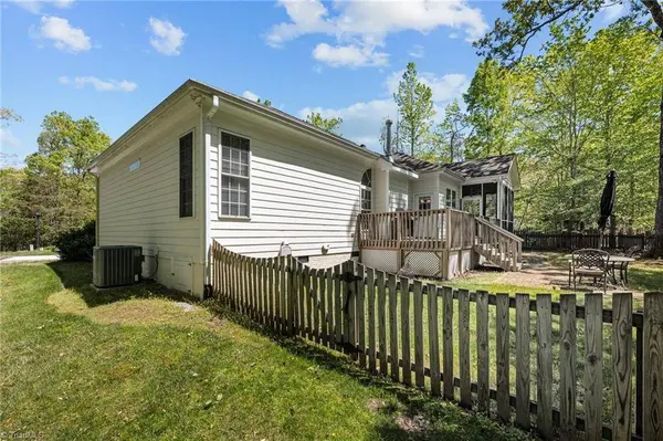 104 Shenandoah WAY, Mebane, NC 27302