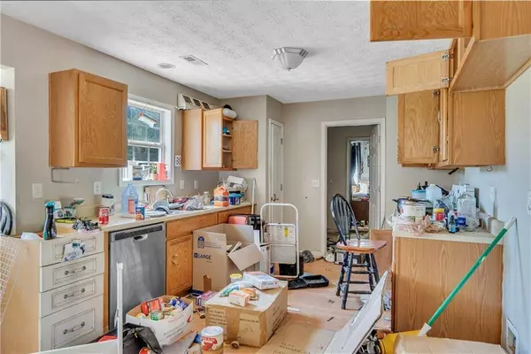 257 Jack Russell RD, Newnan, GA 30263