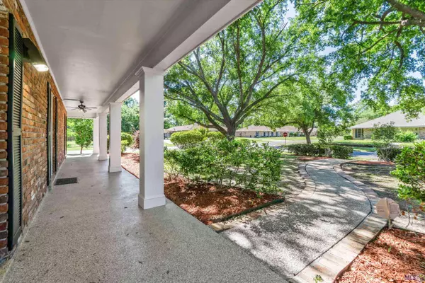 12699 MOLLYLEA DR, Baton Rouge, LA 70815