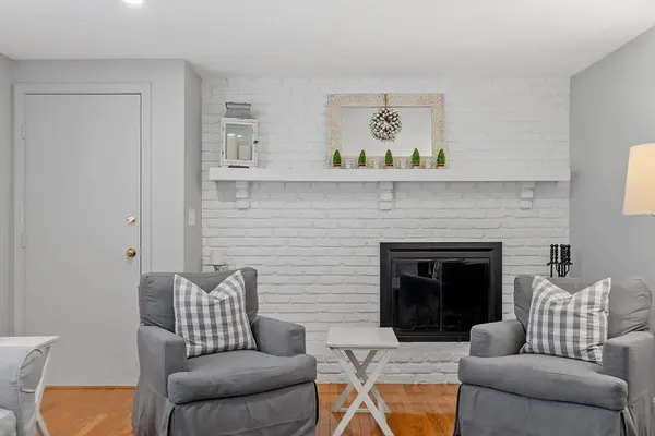 15 Halifax St #15, North Andover, MA 01845