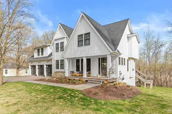 18740 Highland AVE, Deephaven, MN 55391