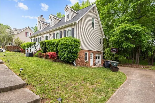 5100 Carolwood DR, Greensboro, NC 27407