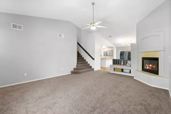 4012 Pasaje PL NW, Albuquerque, NM 87114