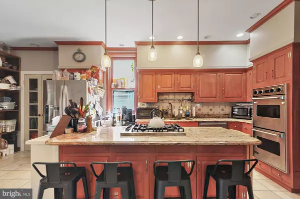 7 S MAIN ST, Dover, DE 19901