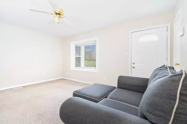 4721 POPLAR AVE, Richton Park, IL 60471