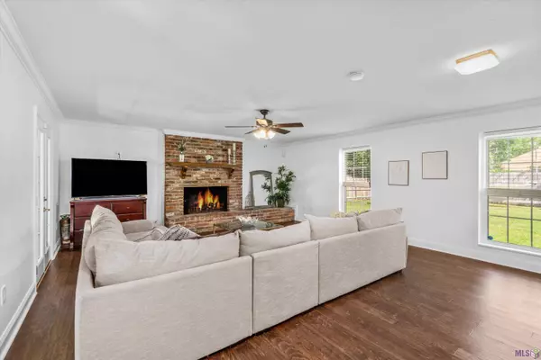 12699 MOLLYLEA DR, Baton Rouge, LA 70815