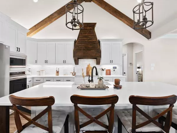 1080 Horizon Trace Drive, Azle, TX 76020