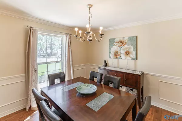 1006 Way Thru The Woods SW, Decatur, AL 35603