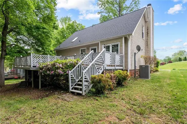 5100 Carolwood DR, Greensboro, NC 27407