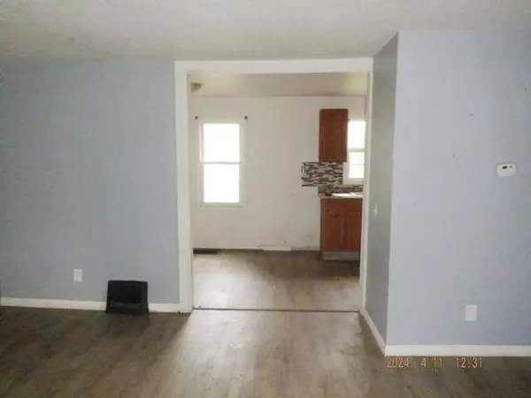 84 Henning Street, Kalamazoo, MI 49001