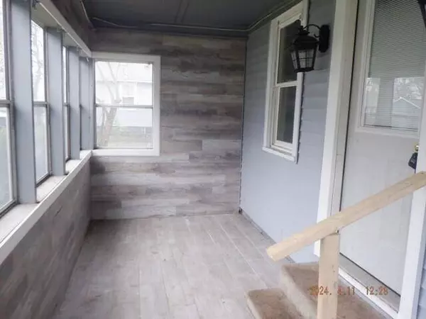 84 Henning Street, Kalamazoo, MI 49001