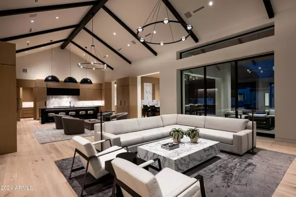 8015 N 74TH Place, Scottsdale, AZ 85258