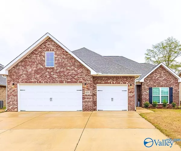 604 Ronnie Drive SE, Hartselle, AL 35640