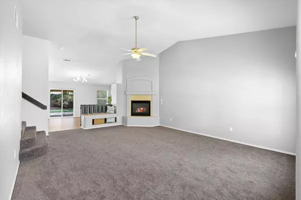 4012 Pasaje PL NW, Albuquerque, NM 87114