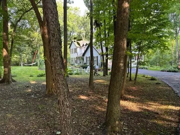 33W472 Brewster Creek CIR, Wayne, IL 60184