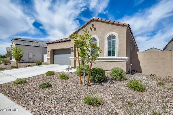 8372 W SPRINGFIELD Way, Florence, AZ 85132