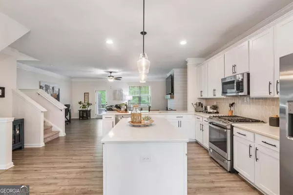 226 Emerson Heights DR, Woodstock, GA 30188