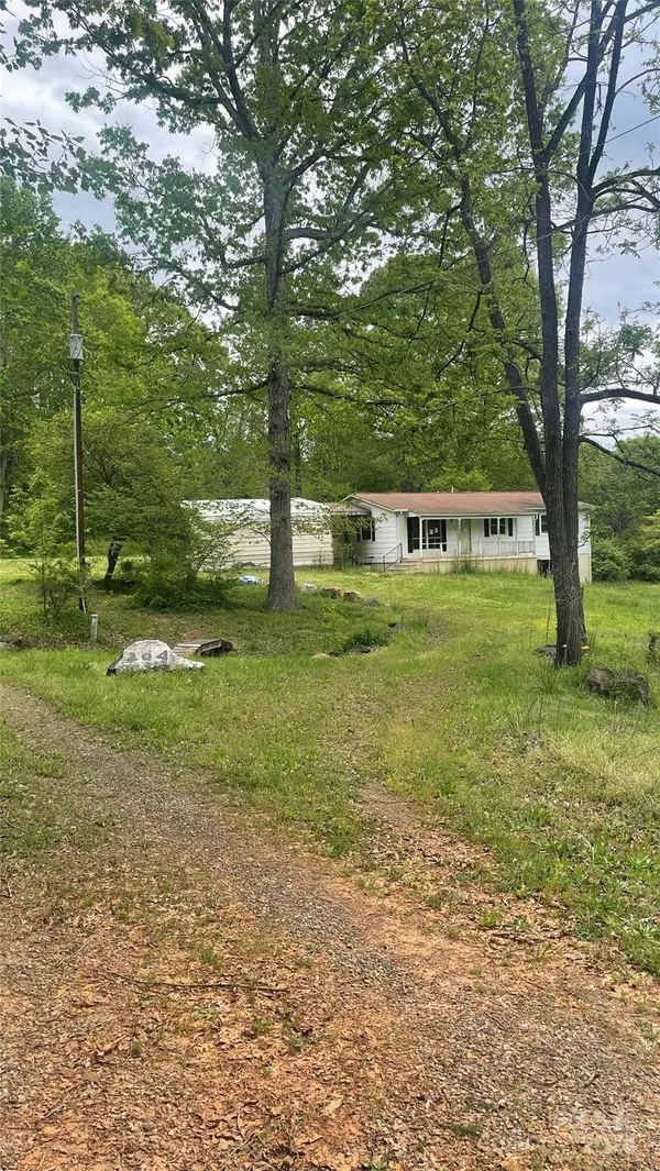 104 Glenn Oaks DR, Lawndale, NC 28090