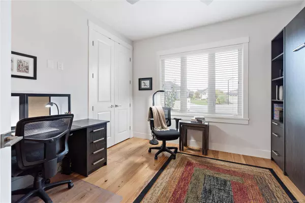 1015 Stahley Pl, Parksville, BC V9P 0C5