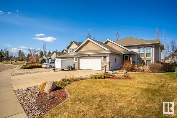 44 RIDGEHAVEN CR, Sherwood Park, AB T8A 6H9