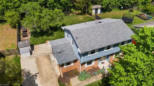 107 Flintfield DR, Winston Salem, NC 27103