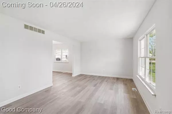 2159 TERRAPIN Street, Wolverine Lake, MI 48390