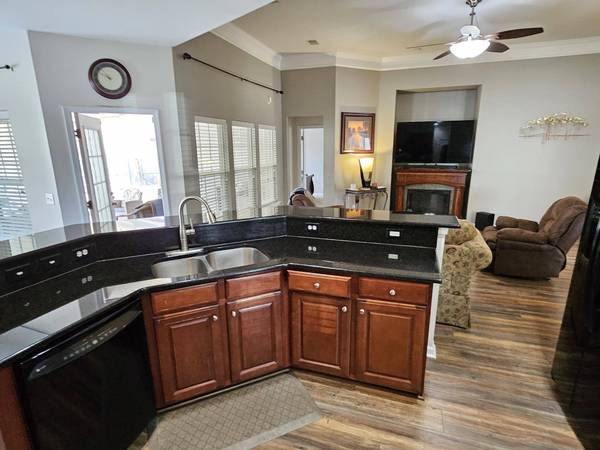 5008 Bowles Dr, Summerville, SC 29485