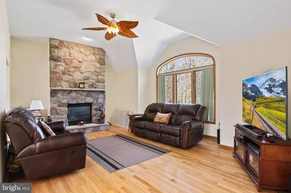 128 LYRIC CT, Saylorsburg, PA 18353