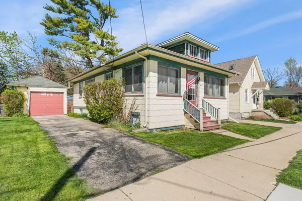 412 Jewett ST, Elgin, IL 60123