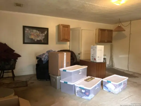 1110 PLUM ST, Jourdanton, TX 78026-2329