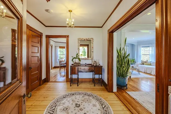 229 Andover St, Andover, MA 01810