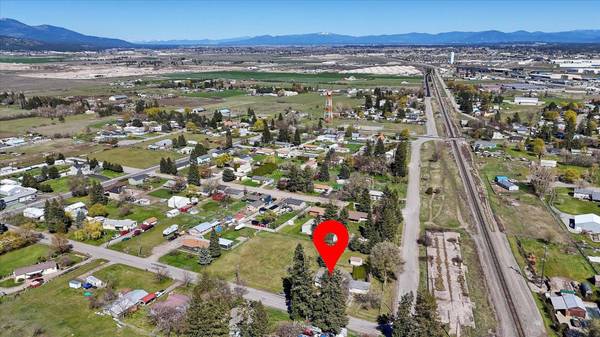 5320 N Chase Rd, Newman Lake, WA 99025