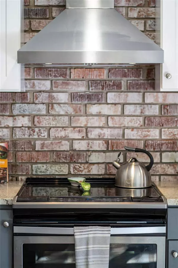 1618 LORENA LN, Orlando, FL 32806