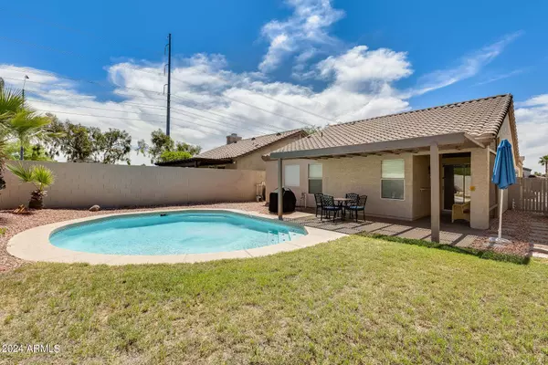 3158 E WAHALLA Lane, Phoenix, AZ 85050